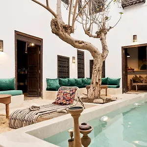 riad-izza-marrakech.marrakeshhotelsmorocco.com/
